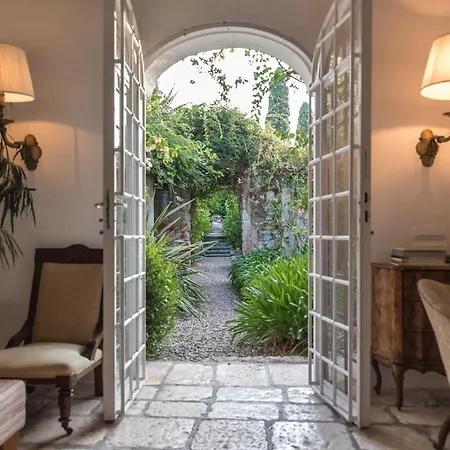Masseria Buganvillea *